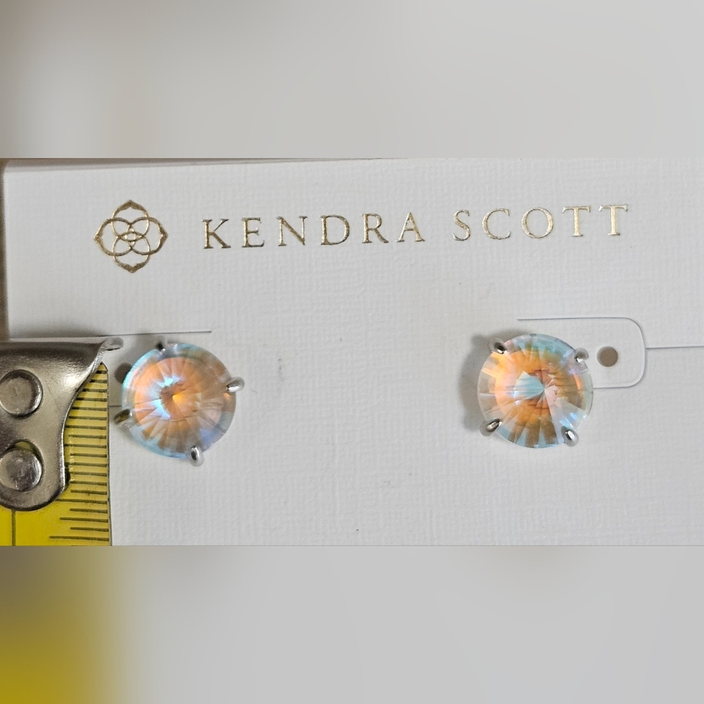 Kendra Scott Jolie Stud Earrings Dichroic Glass NWT $50 - Picture 12 of 13